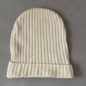 $2! 5 for $10 🔥DIVIDED by H&M Cream Ribbed Knit Beanie